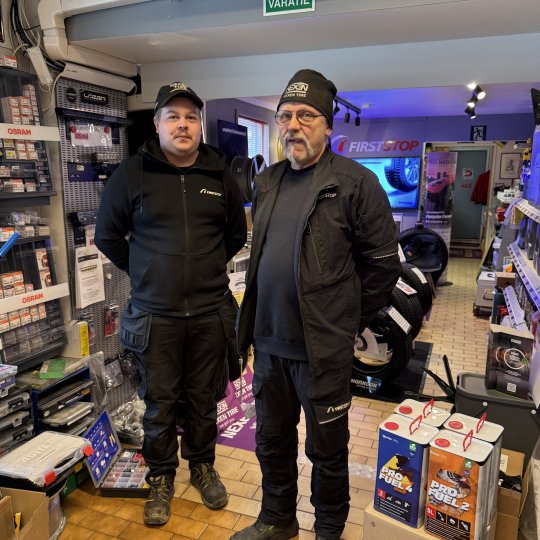Veli-Pekka Lopperi ja Julius Häkkänen